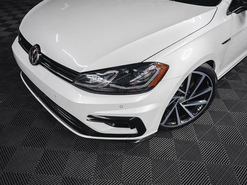 Used 2019 Volkswagen Golf 4-Door image 3