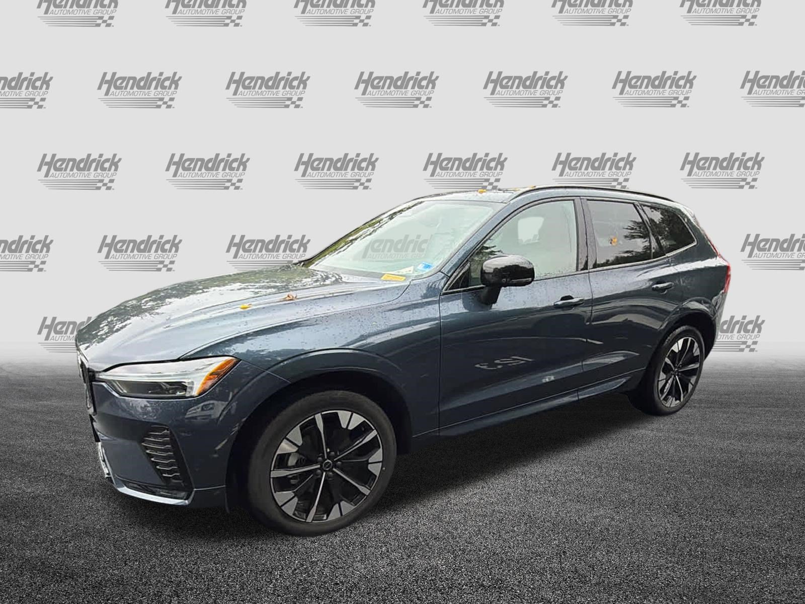 Used 2026 Volvo XC60 B5 Plus AWD/4WD image 8