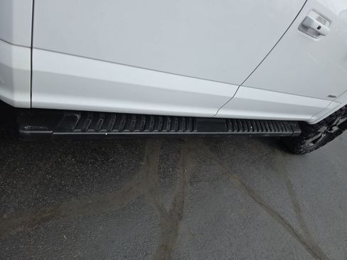 Used 2017 Ford F150 Lariat image 12