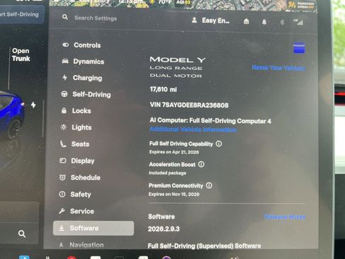 Used 2024 Tesla Model Y Long Range AWD/4WD image 18