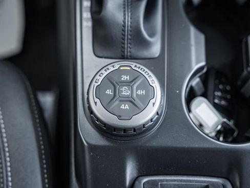 New 2026 Ford Bronco Big Bend w/ Black Diamond Package AWD/4WD image 38