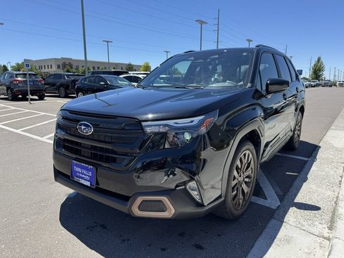 Used 2025 Subaru Forester Sport AWD/4WD image 3