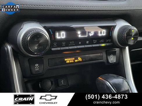 Used 2021 Toyota RAV4 XLE Premium image 19