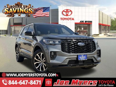 Used 2025 Ford Explorer ST-Line image 1