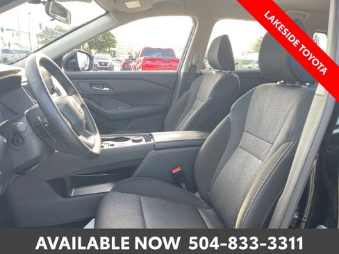 Used 2025 Nissan Rogue SV AWD/4WD image 27