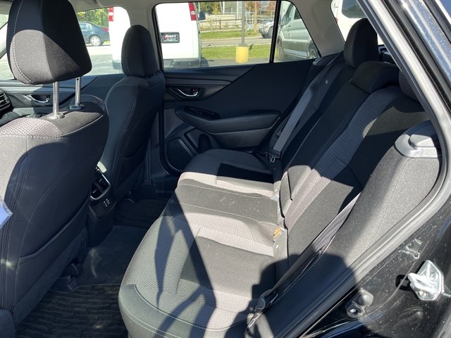 Used 2023 Subaru Outback Premium AWD/4WD image 32