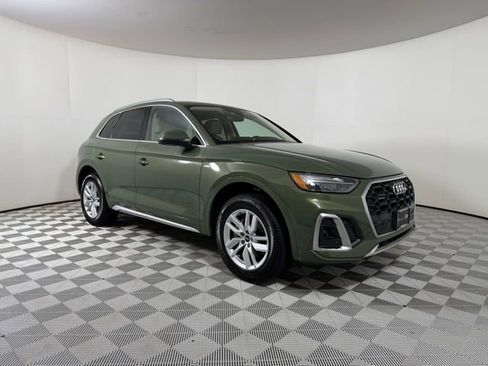 Used 2023 Audi Q5 2.0T Premium w/ Convenience Package image 1