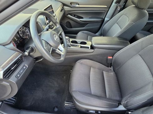 Used 2023 Nissan Altima 2.5 SV image 6