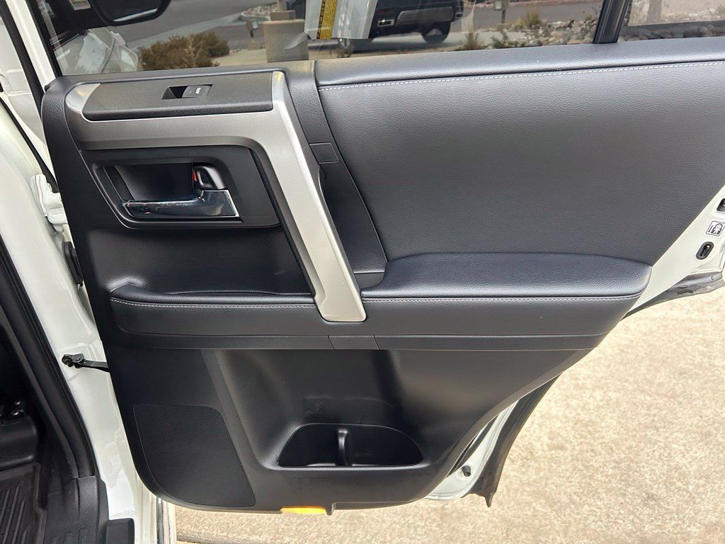 Used 2023 Toyota 4Runner Limited AWD/4WD image 29