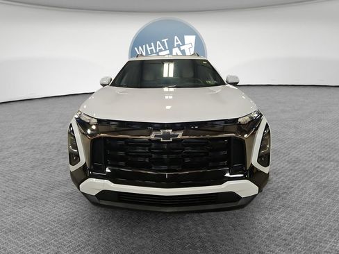 Used 2026 Chevrolet Equinox ACTIV w/ LPO, Floor Liner Package AWD/4WD image 10