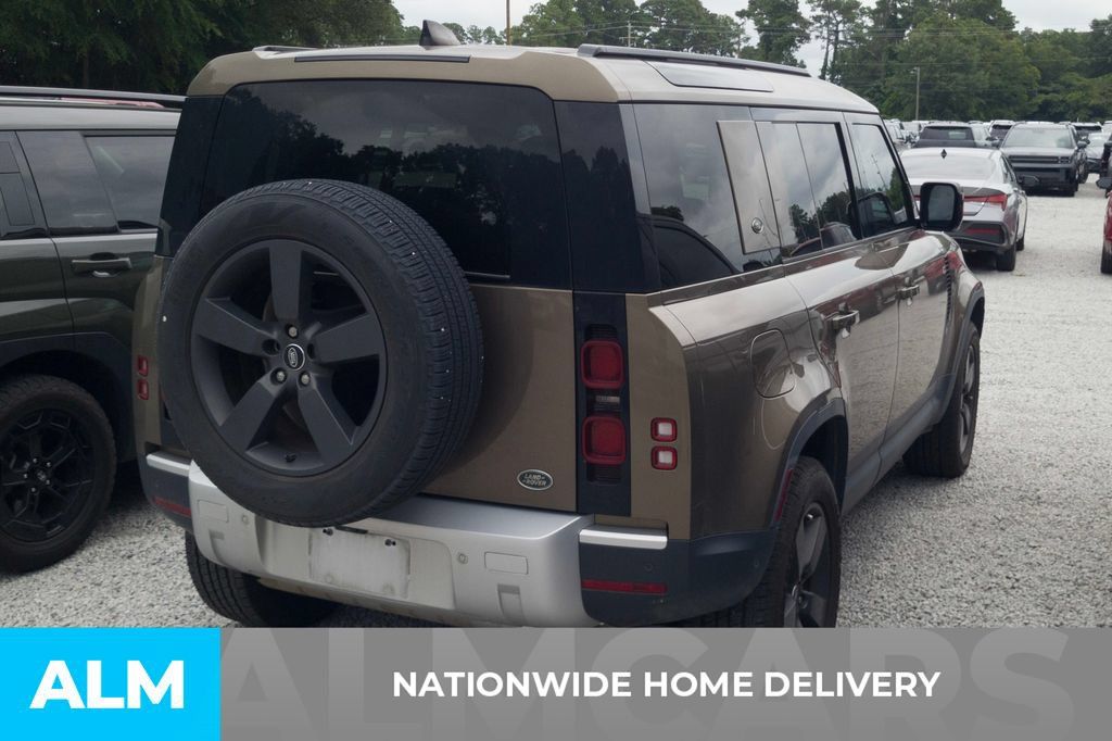 Used 2023 Land Rover Defender 110 AWD/4WD image 4