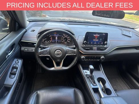 Used 2022 Nissan Altima 2.5 SR FWD image 2