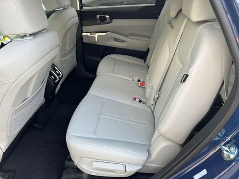 New 2025 Kia Sorento S w/ Panoramic Sunroof Package image 14