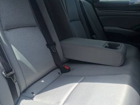 Used 2018 Honda Accord EX image 24