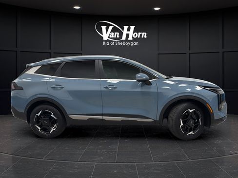 Used 2026 Kia Sportage EX AWD/4WD image 8