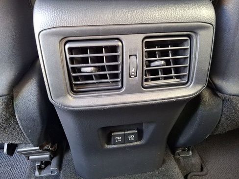 Used 2021 Toyota RAV4 XLE Premium image 8