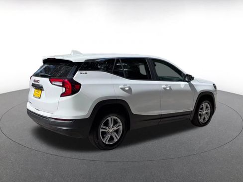 Used 2024 GMC Terrain SLE FWD image 21