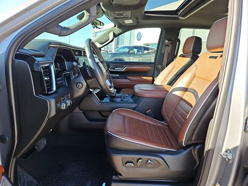 Used 2023 GMC Sierra 1500 Denali Ultimate image 11