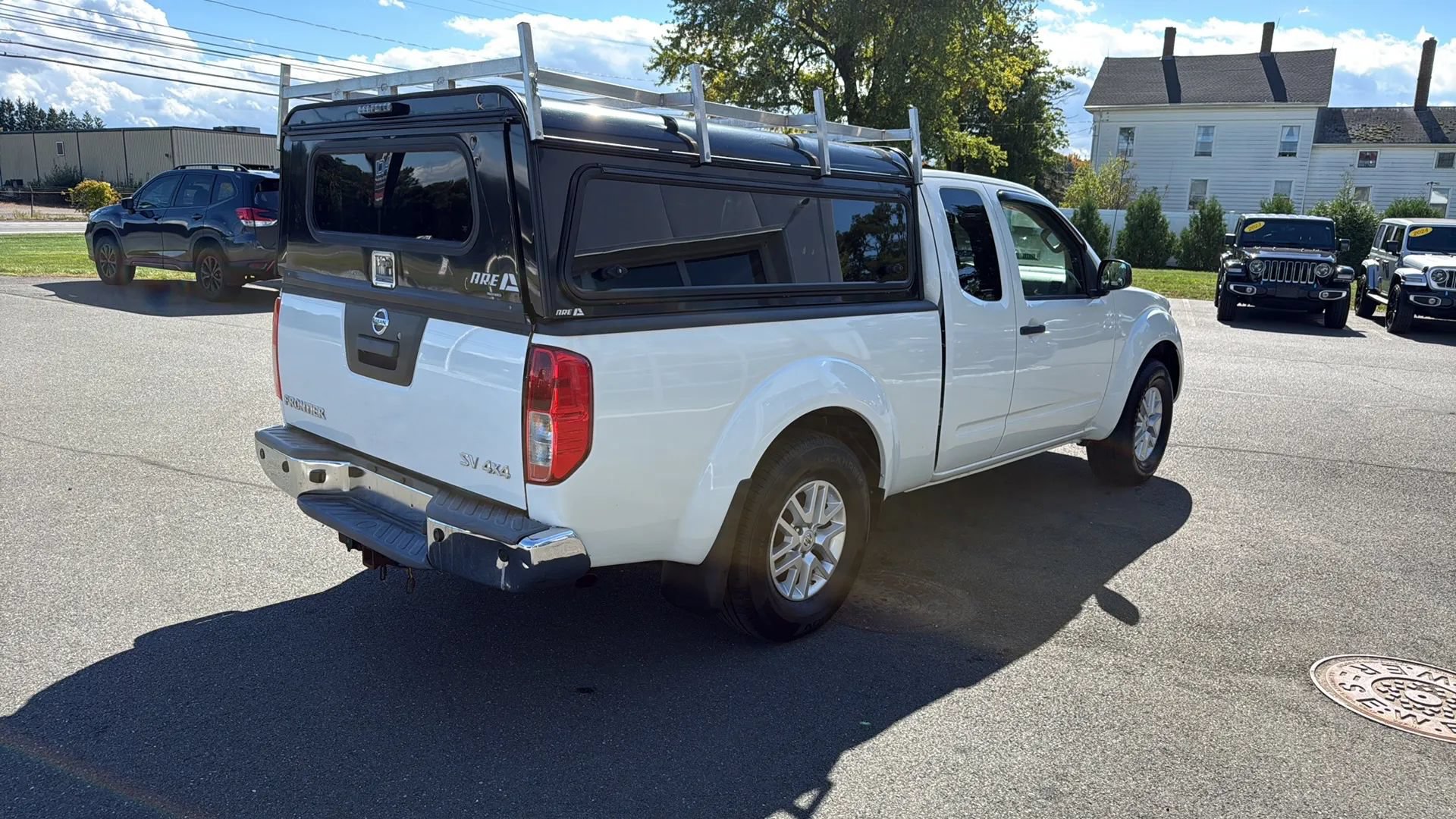 Used 2015 Nissan Frontier SV w/ SV Value Truck Package AWD/4WD image 14