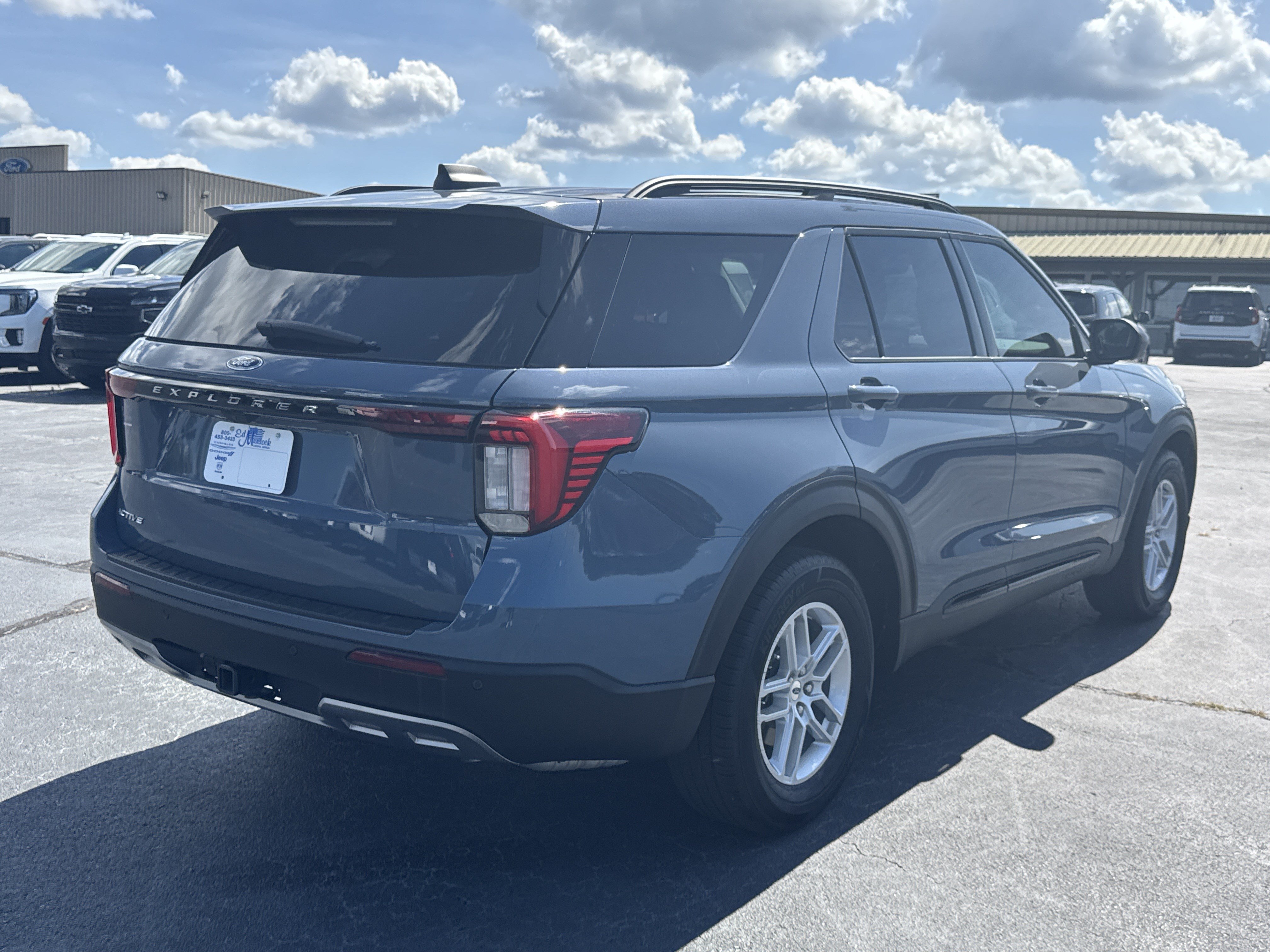 Used 2026 Ford Explorer Active w/ Active Comfort Package RWD image 5