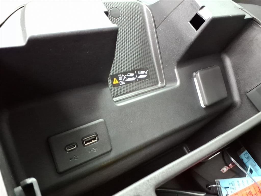 Used 2024 GMC Sierra 1500 AT4 w/ Technology Package AWD/4WD image 34