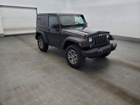 Used 2016 Jeep Wrangler Rubicon w/ Power Convenience Group AWD/4WD image 13