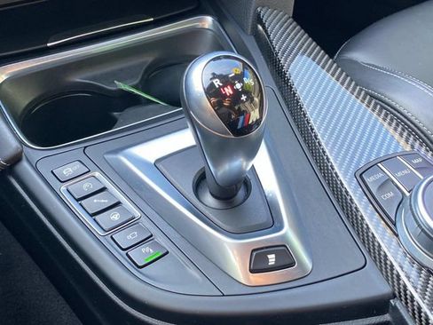 Used 2018 BMW M3 RWD image 29