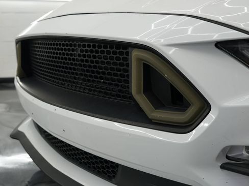 Used 2019 Ford Mustang GT Premium w/ Equipment Group 401A RWD image 40