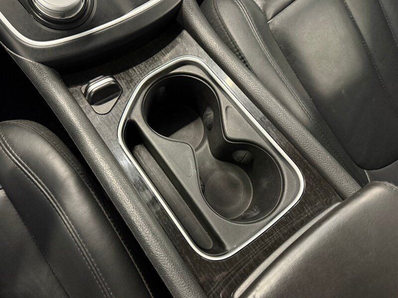 Used 2015 Chrysler 200 C FWD image 29