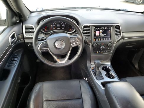 Used 2018 Jeep Grand Cherokee Limited w/ Luxury Group II image 16