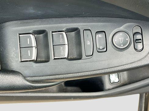 Used 2018 Honda Accord LX image 17