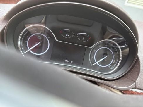 Used 2016 Buick Regal FWD image 17