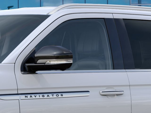 New 2027 Lincoln Navigator Premiere RWD image 20