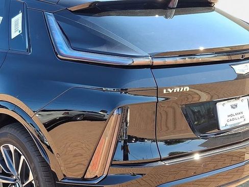 New 2025 Cadillac Lyriq Sport image 10