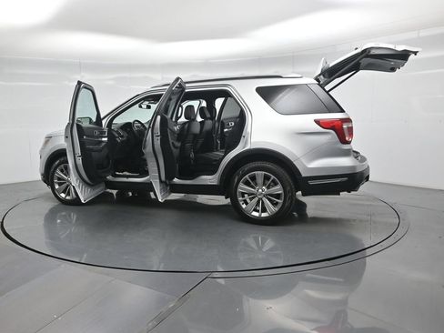 Certified 2018 Ford Explorer Limited image 36