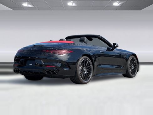 Used 2024 Mercedes-Benz SL 63 AMG 4MATIC image 8