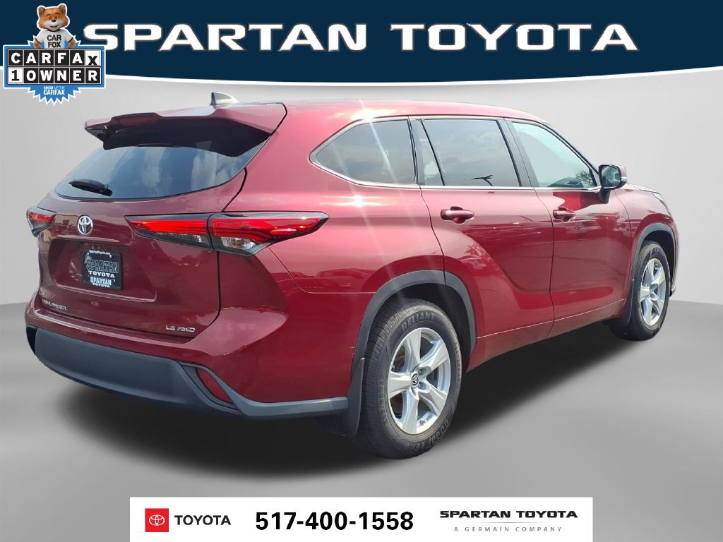 Used 2022 Toyota Highlander LE AWD/4WD image 7