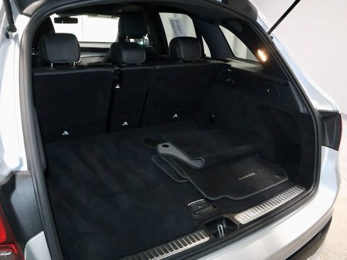 Used 2020 Mercedes-Benz GLC 300 4MATIC image 13