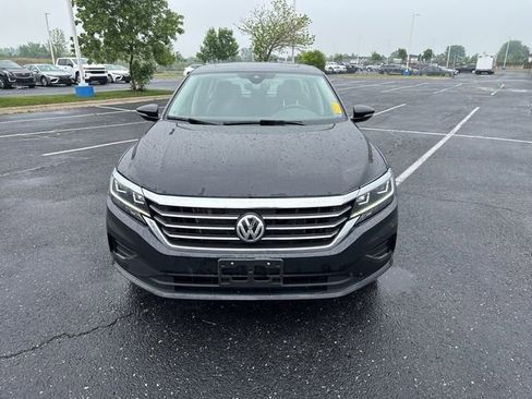 Used 2022 Volkswagen Passat 2.0T image 8