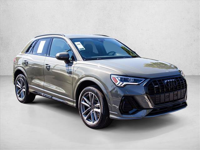 Used 2023 Audi Q3 2.0T Premium Plus w/ Premium Plus Package AWD/4WD image 3