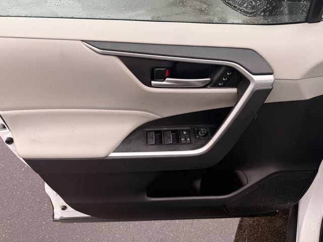 Used 2025 Toyota RAV4 XLE Premium w/ Weather Package FWD image 3