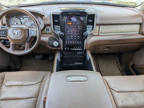 Certified 2019 RAM 1500 Limited RWD image 13
