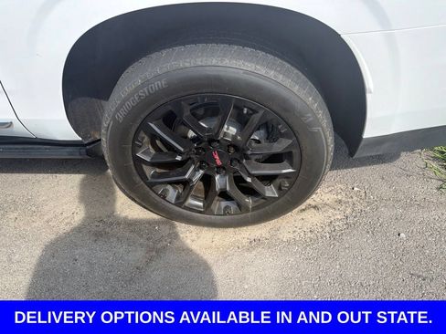 Used 2022 GMC Yukon XL Denali AWD/4WD image 9