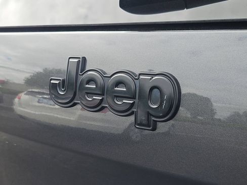 Used 2016 Jeep Cherokee Sport AWD/4WD image 25