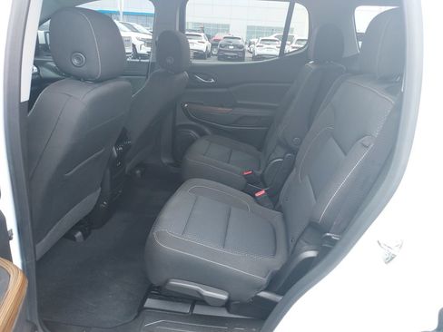 Used 2023 GMC Acadia SLE FWD image 14
