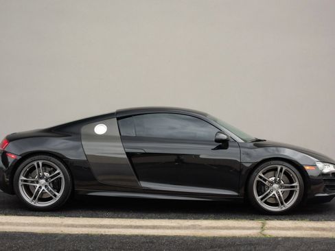 Used 2010 Audi R8 V10 image 8