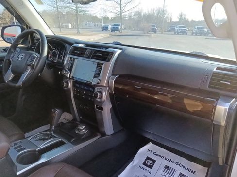 Used 2020 Toyota 4Runner Limited image 34