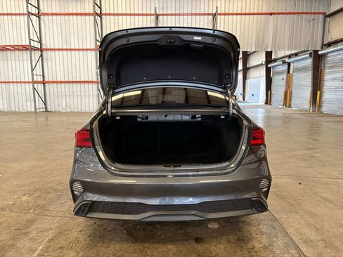 Used 2022 Kia Forte LXS image 12