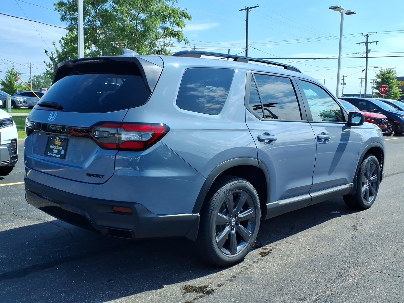 New 2026 Honda Pilot Sport image 9