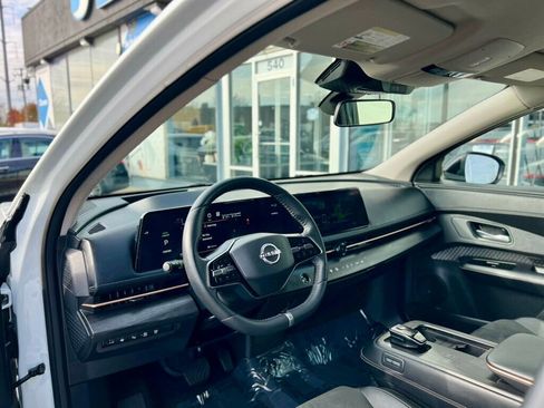 Used 2024 Nissan Ariya FWD image 12